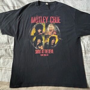 80’s Motley Crue concert Tshirt sz L